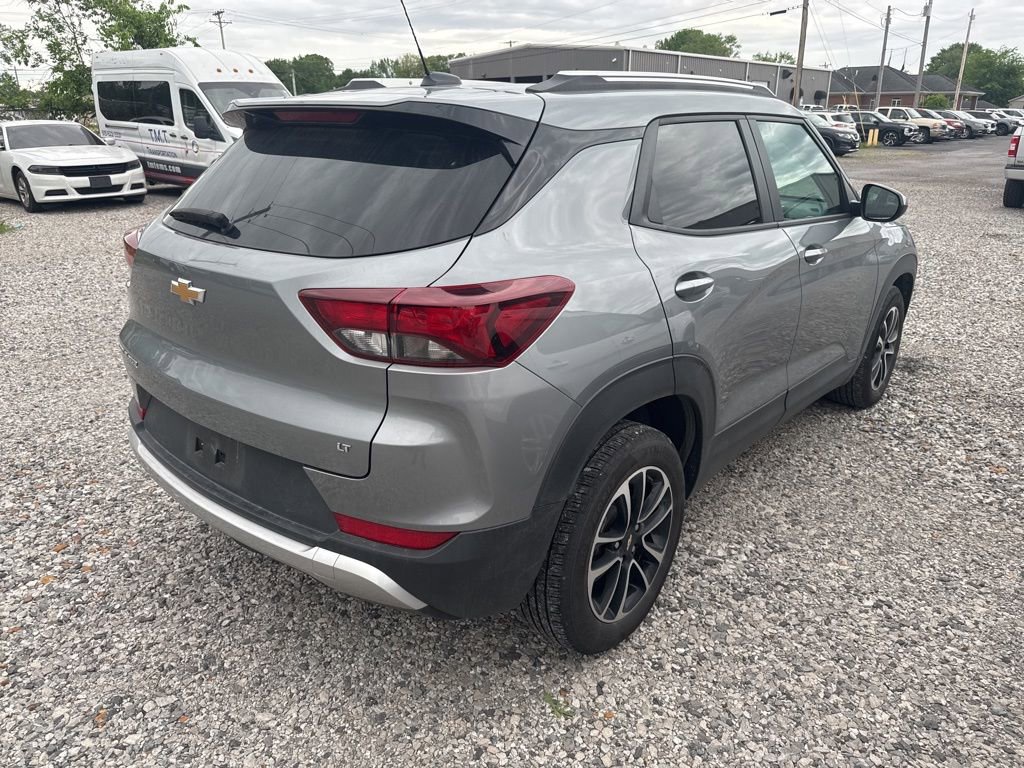 Used 2025 Chevrolet TrailBlazer LT FWD image 3