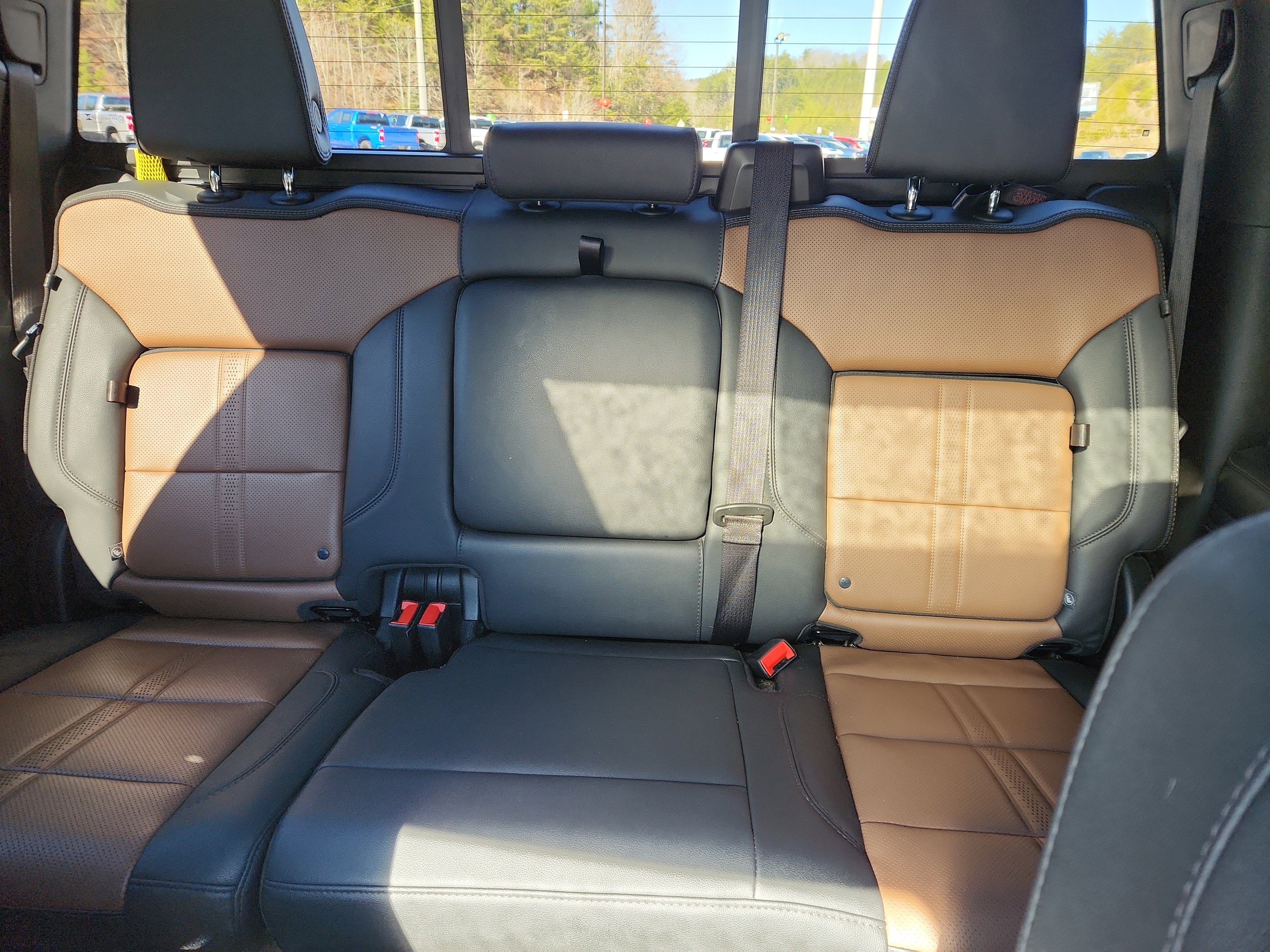 Used 2025 Chevrolet Silverado 3500 High Country w/ High Country Premium Package image 40