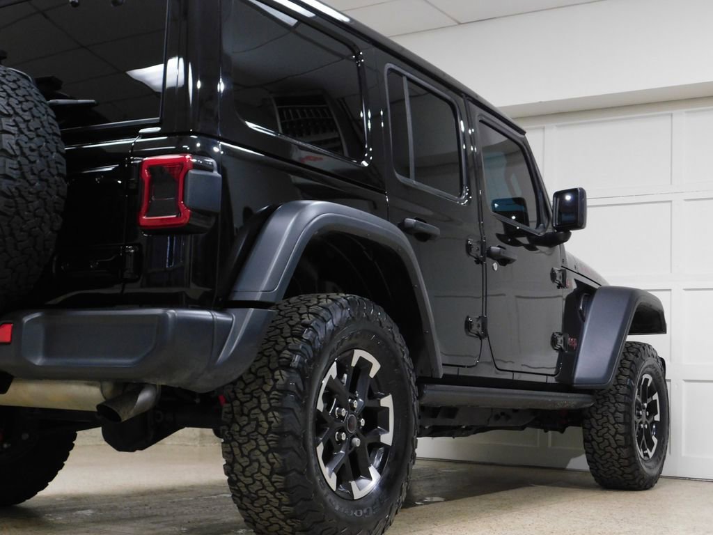 Used 2024 Jeep Wrangler Unlimited Rubicon w/ Technology Group AWD/4WD image 90
