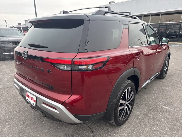 Used 2024 Nissan Pathfinder Platinum w/ Black Appearance Package image 48