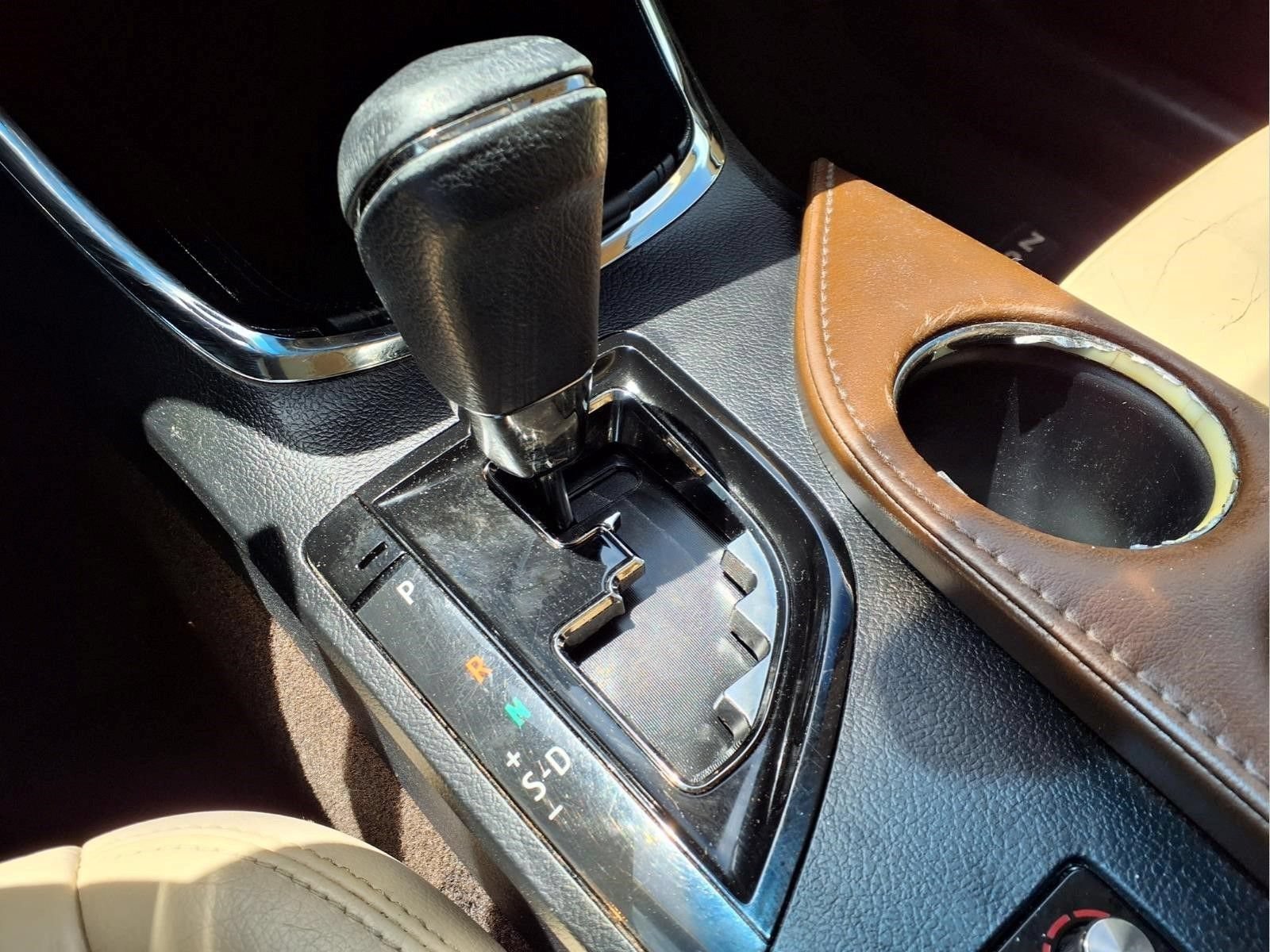 Used 2014 Toyota Avalon XLE Touring FWD image 18