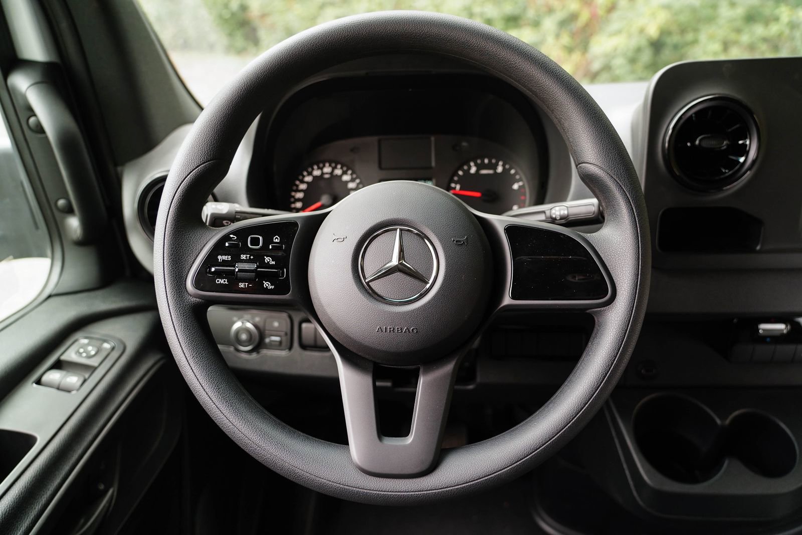 Used 2023 Mercedes-Benz Sprinter 3500 image 28