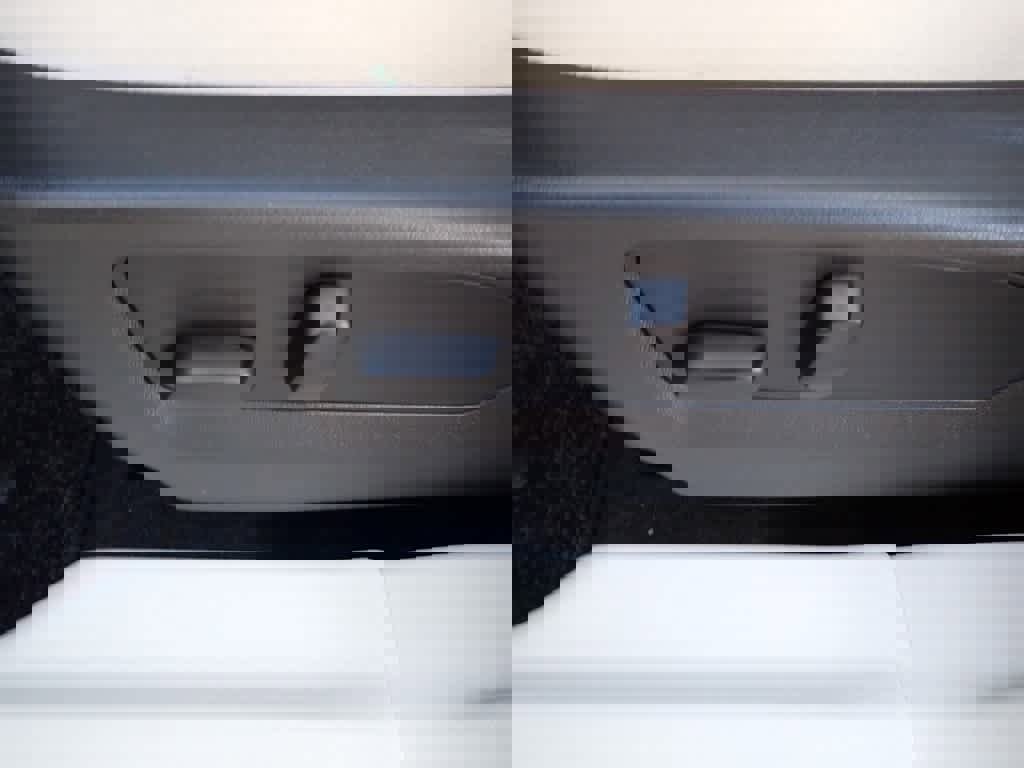 Certified 2022 Buick Envision Avenir w/ Technology Package II image 19