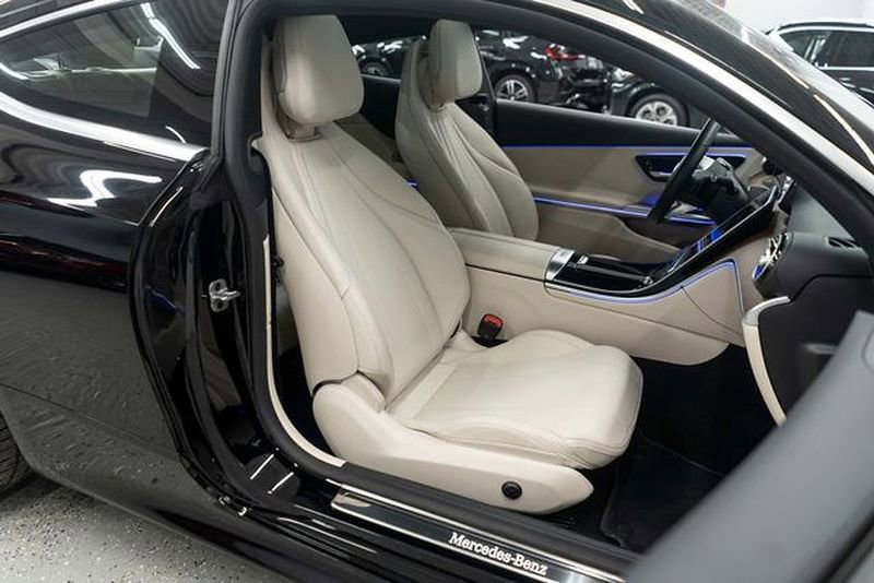 Used 2025 Mercedes-Benz CLE 300 4MATIC Coupe image 9