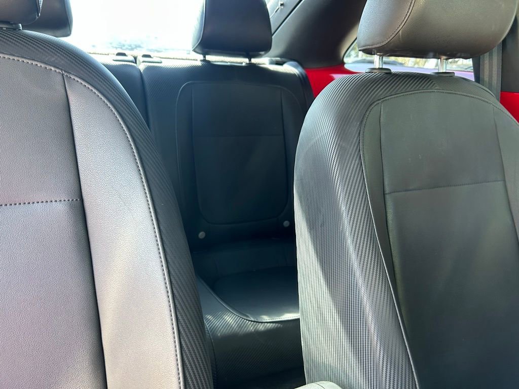 Used 2013 Volkswagen Beetle 2.5 image 31