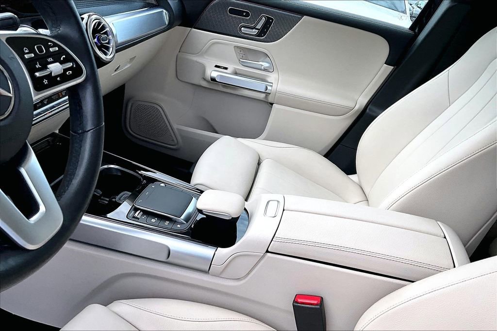 Used 2022 Mercedes-Benz GLB 250 image 23
