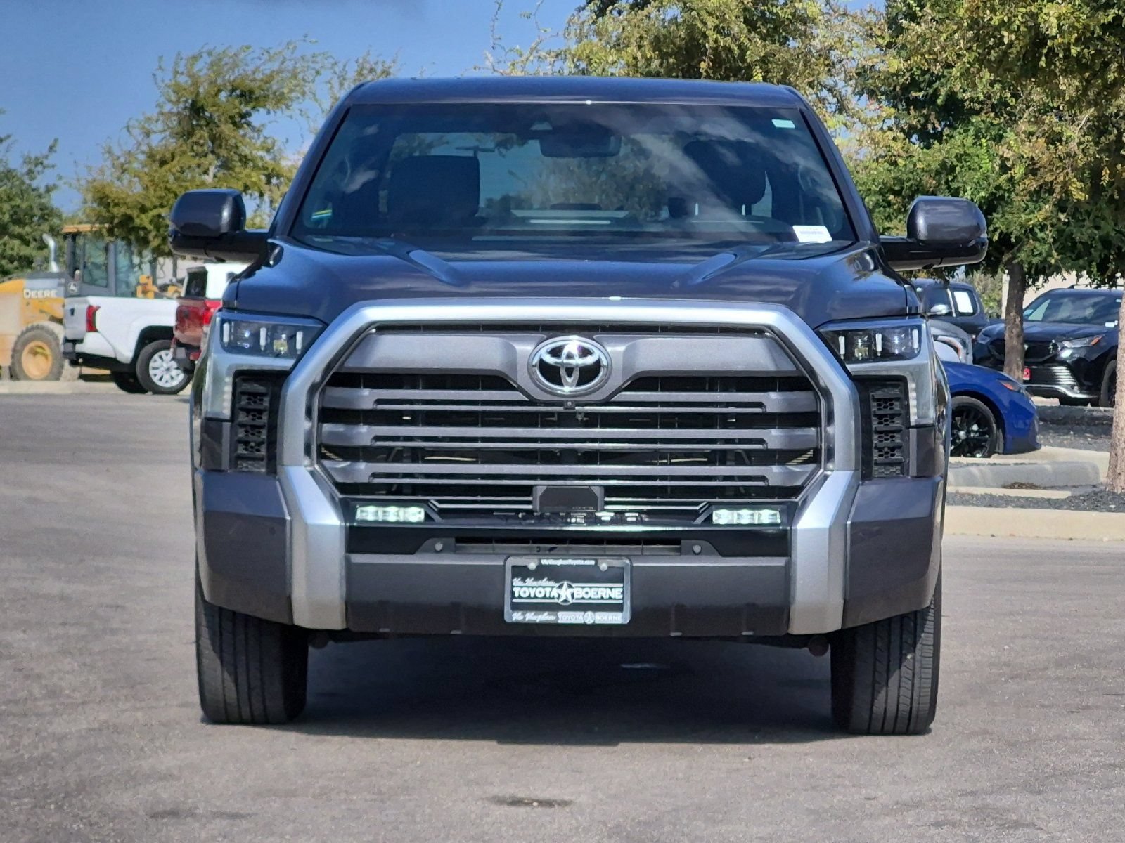 Used 2025 Toyota Tundra Limited AWD/4WD image 8