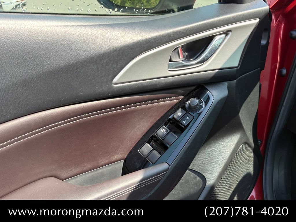 Used 2017 MAZDA MAZDA3 Touring FWD image 22