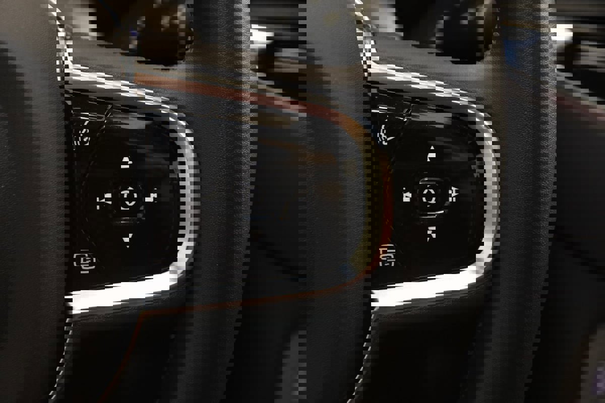 Used 2024 Volvo XC90 T8 Ultimate w/ Protection Package Premier image 36