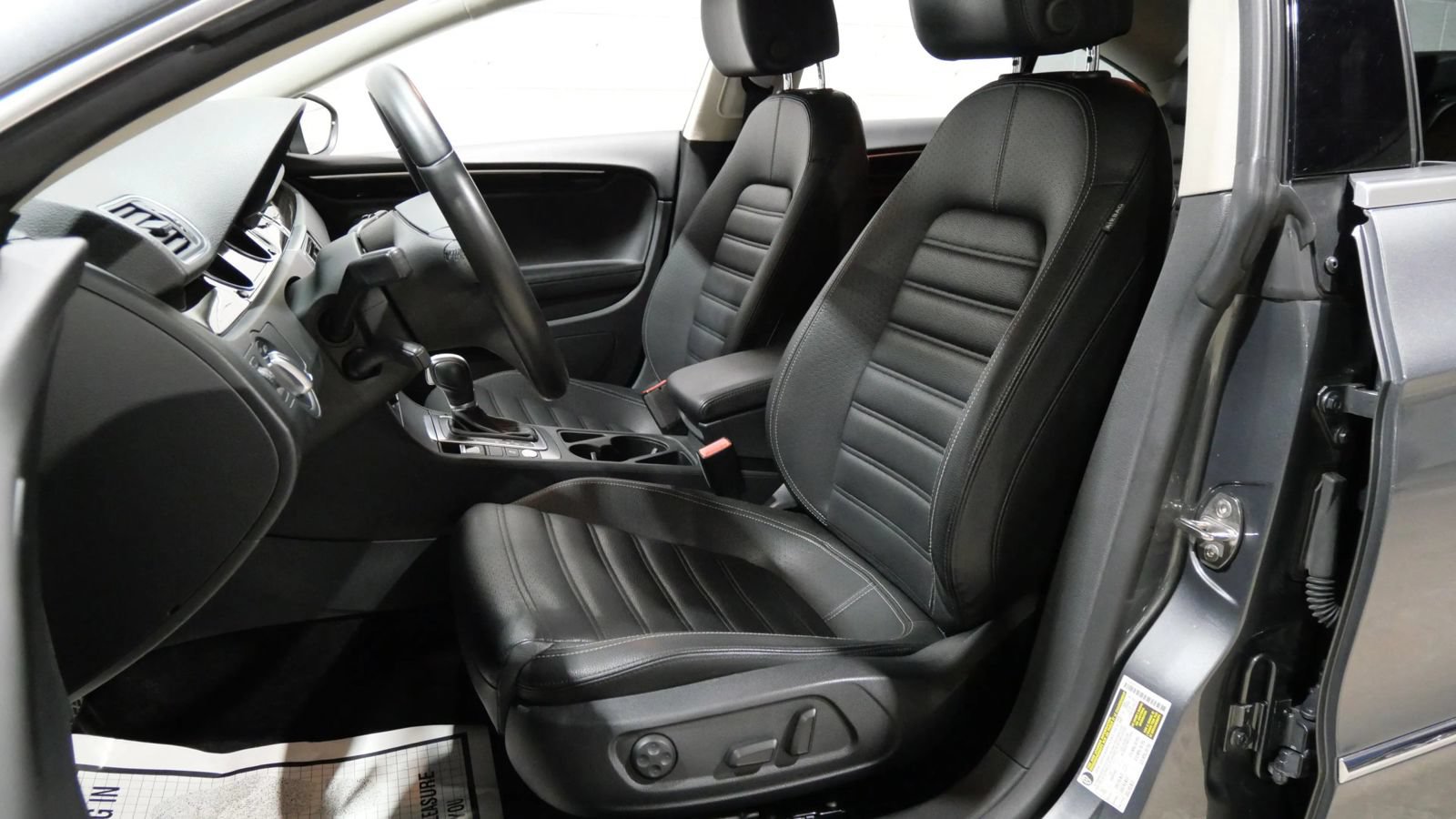 Used 2017 Volkswagen CC Sport FWD image 13