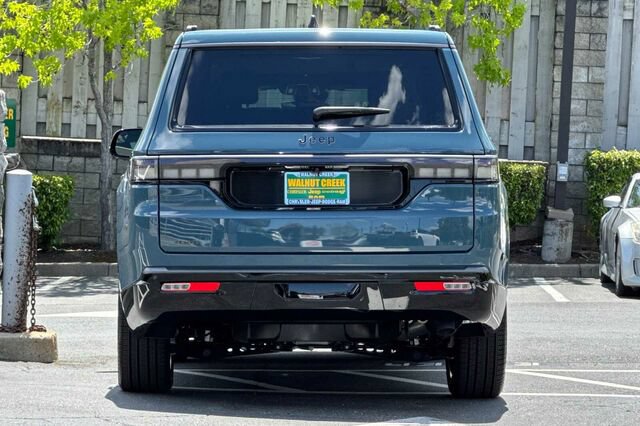 New 2026 Jeep Grand Wagoneer Limited AWD/4WD image 5