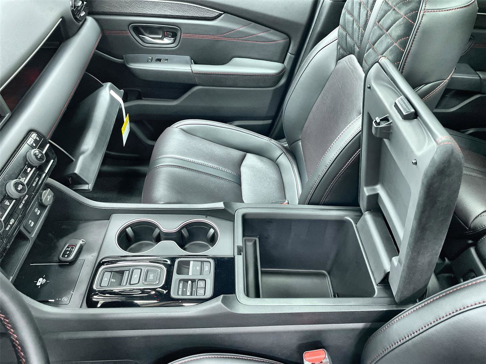 New 2026 Honda Pilot Black Edition image 18