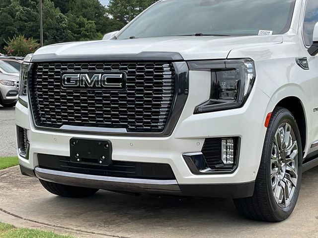 Used 2023 GMC Yukon Denali Ultimate AWD/4WD image 10