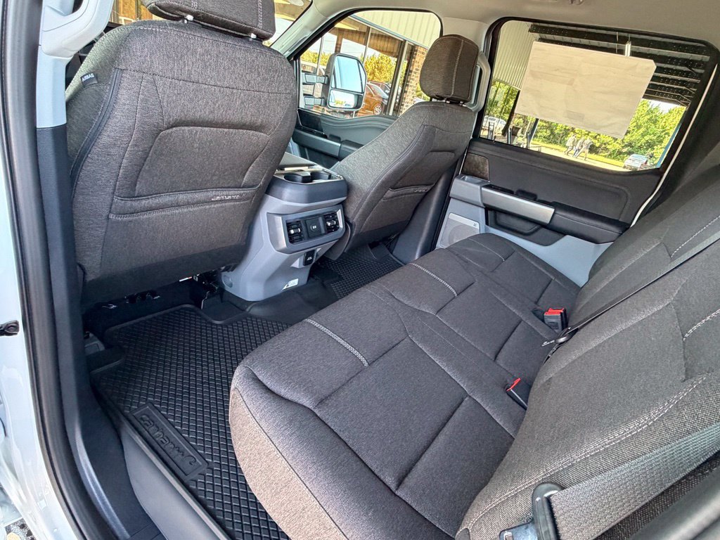 New 2027 Ford F250 XLT w/ XLT Premium Package AWD/4WD image 12