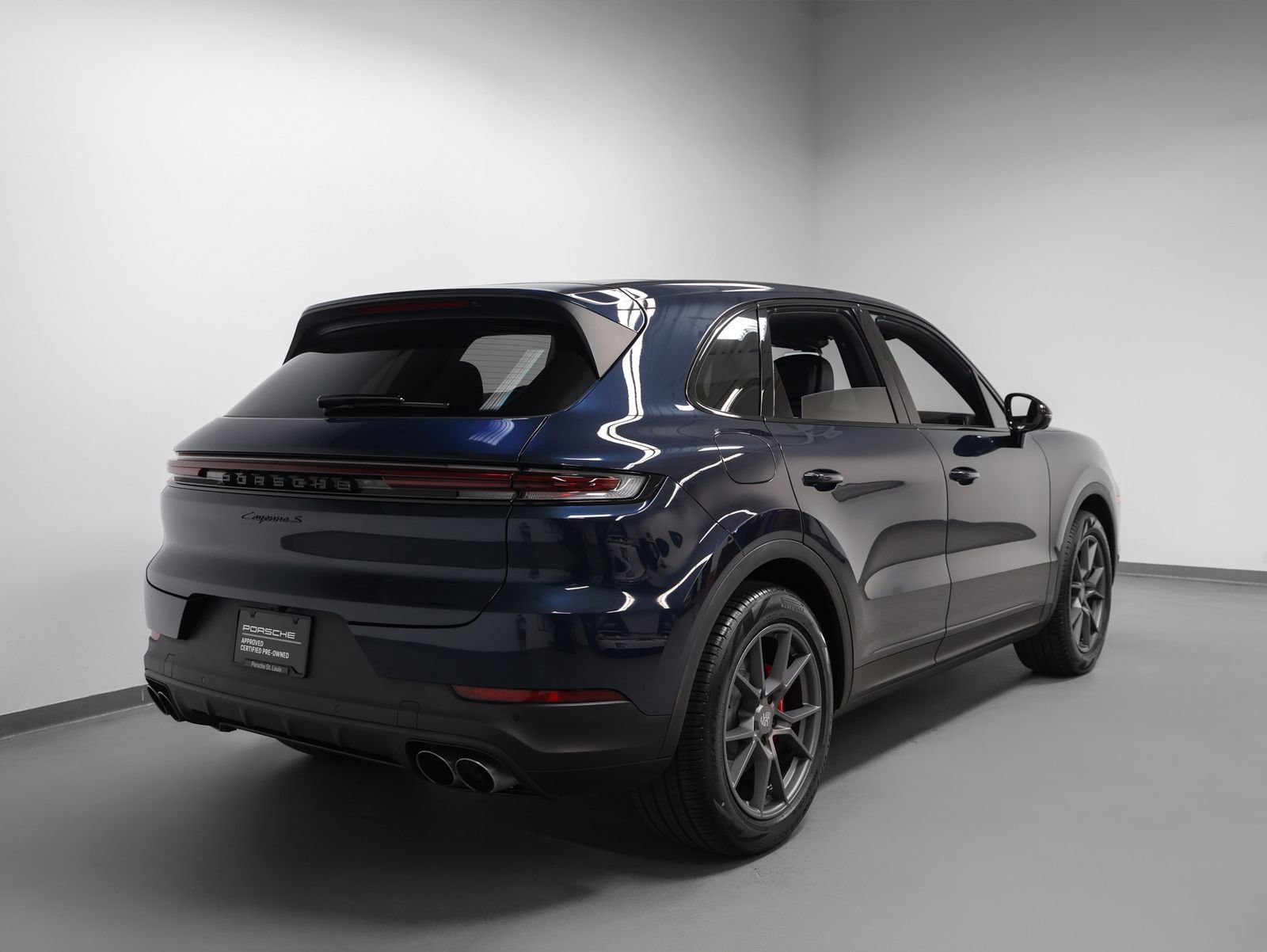 Certified 2024 Porsche Cayenne S w/ Premium Package Plus AWD/4WD image 12