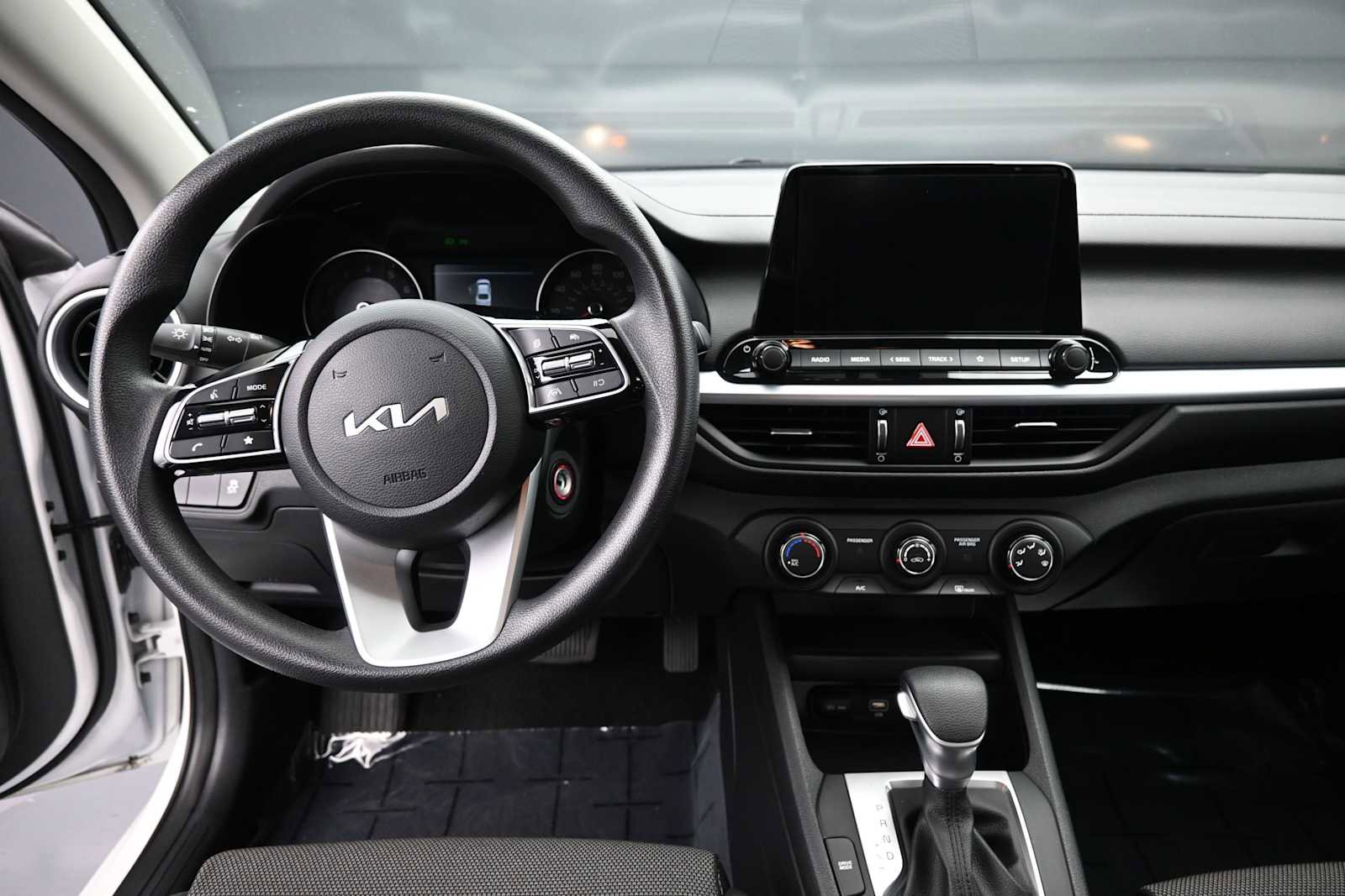 Used 2024 Kia Forte LX FWD image 15