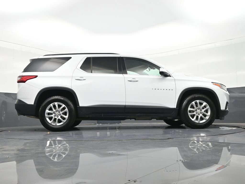 Used 2021 Chevrolet Traverse LT image 30