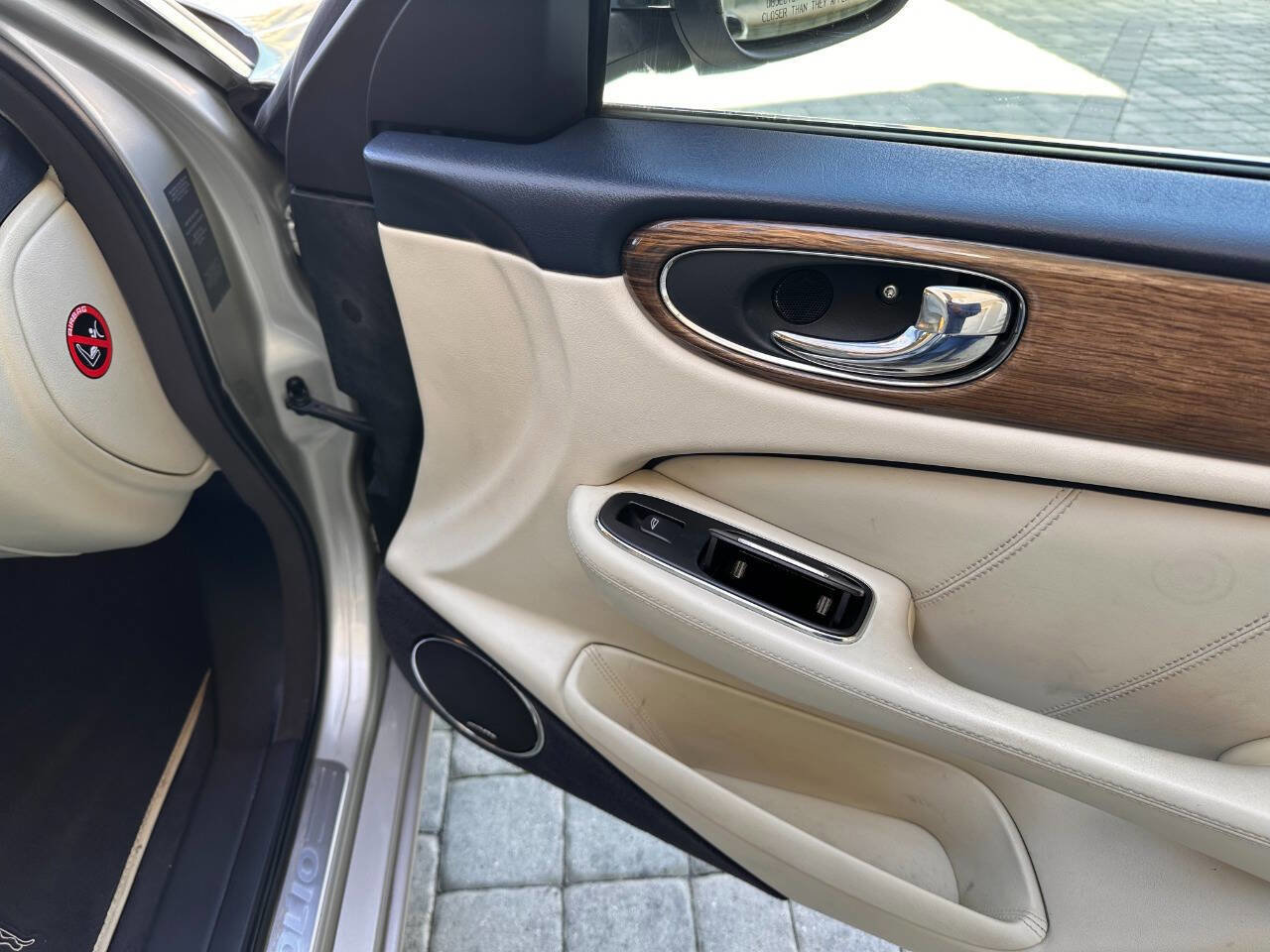 Used 2009 Jaguar XJ Vanden Plas Super V8 Portfolio image 56