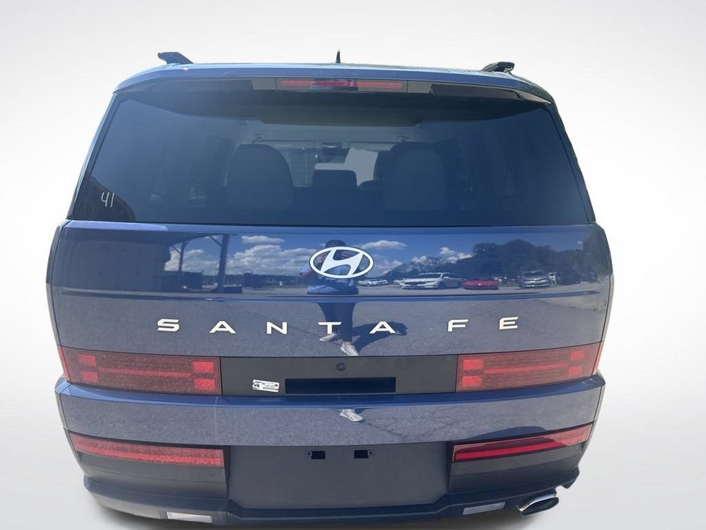 Used 2025 Hyundai Santa Fe SEL FWD image 15