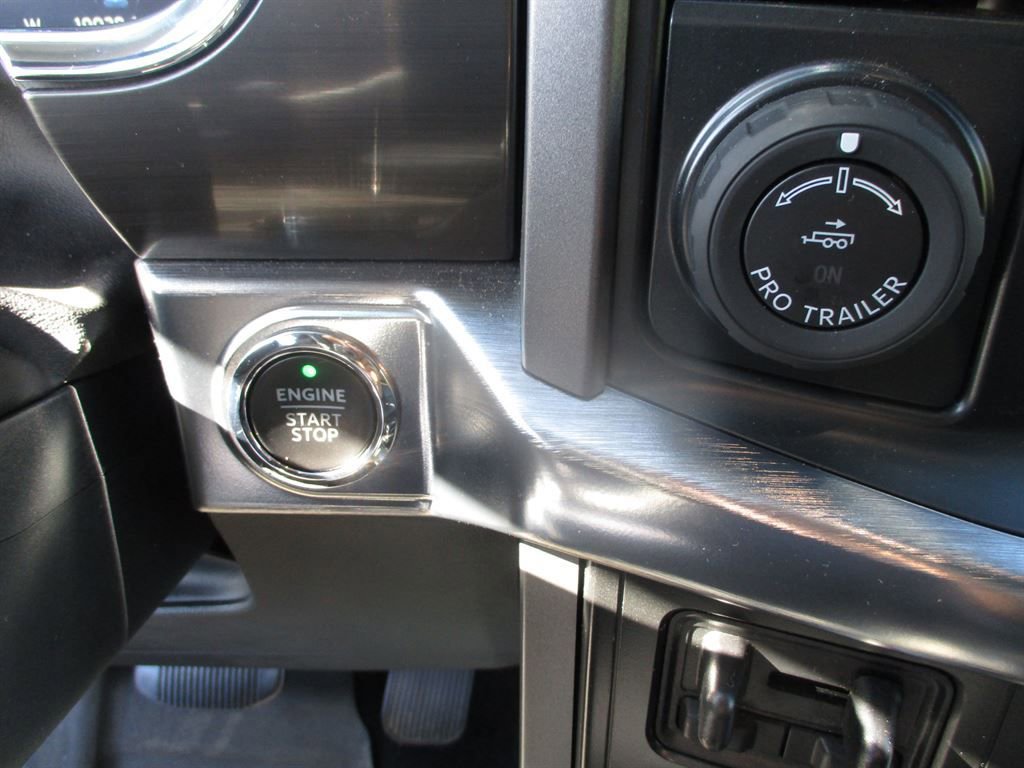 Used 2022 Ford F150 Lariat w/ Max Trailer Tow Package image 17