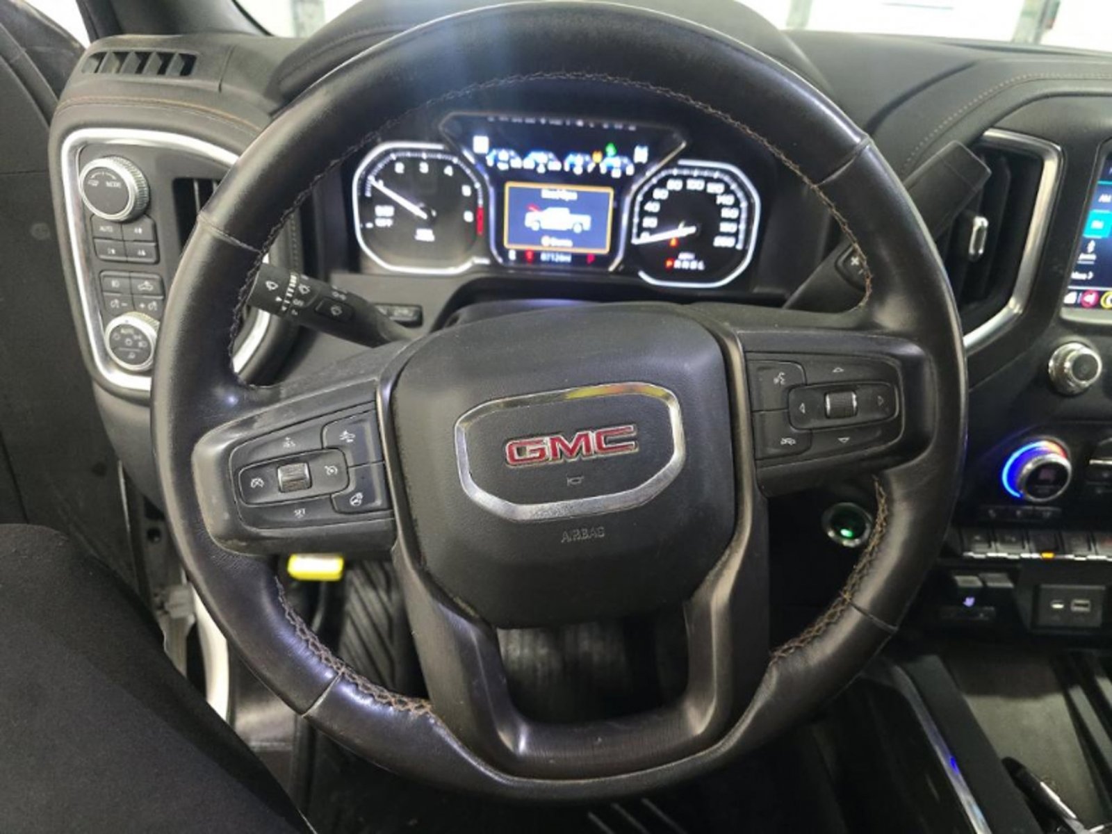 Used 2020 GMC Sierra 1500 AT4 w/ AT4 Premium Package AWD/4WD image 10