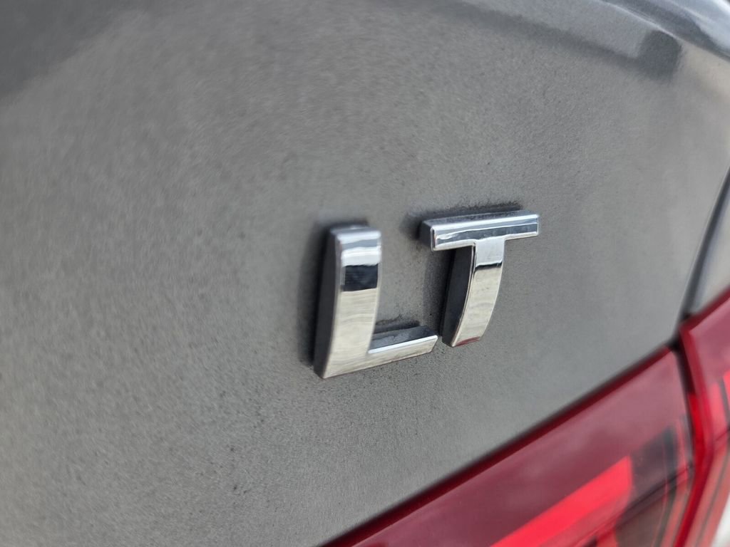 Used 2024 Chevrolet Malibu LT FWD image 15