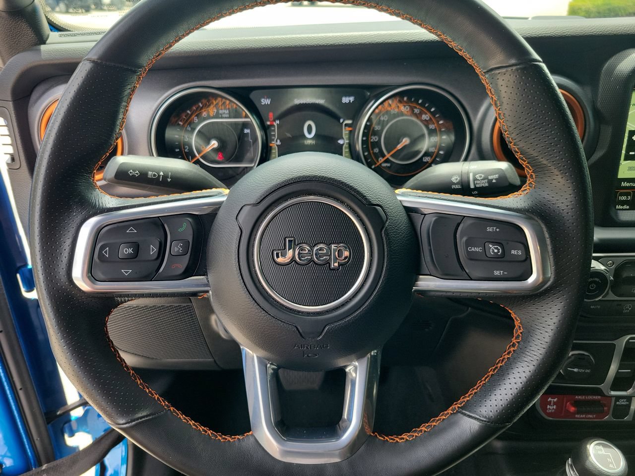 Used 2023 Jeep Gladiator Mojave w/ LED Lighting Group AWD/4WD image 16