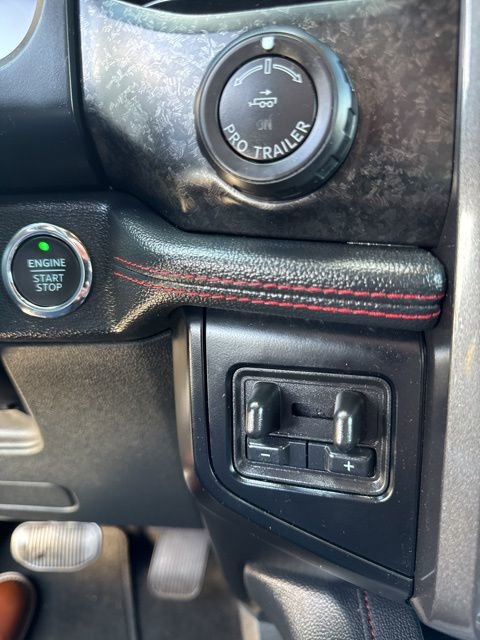 Used 2024 Ford Expedition Limited image 20