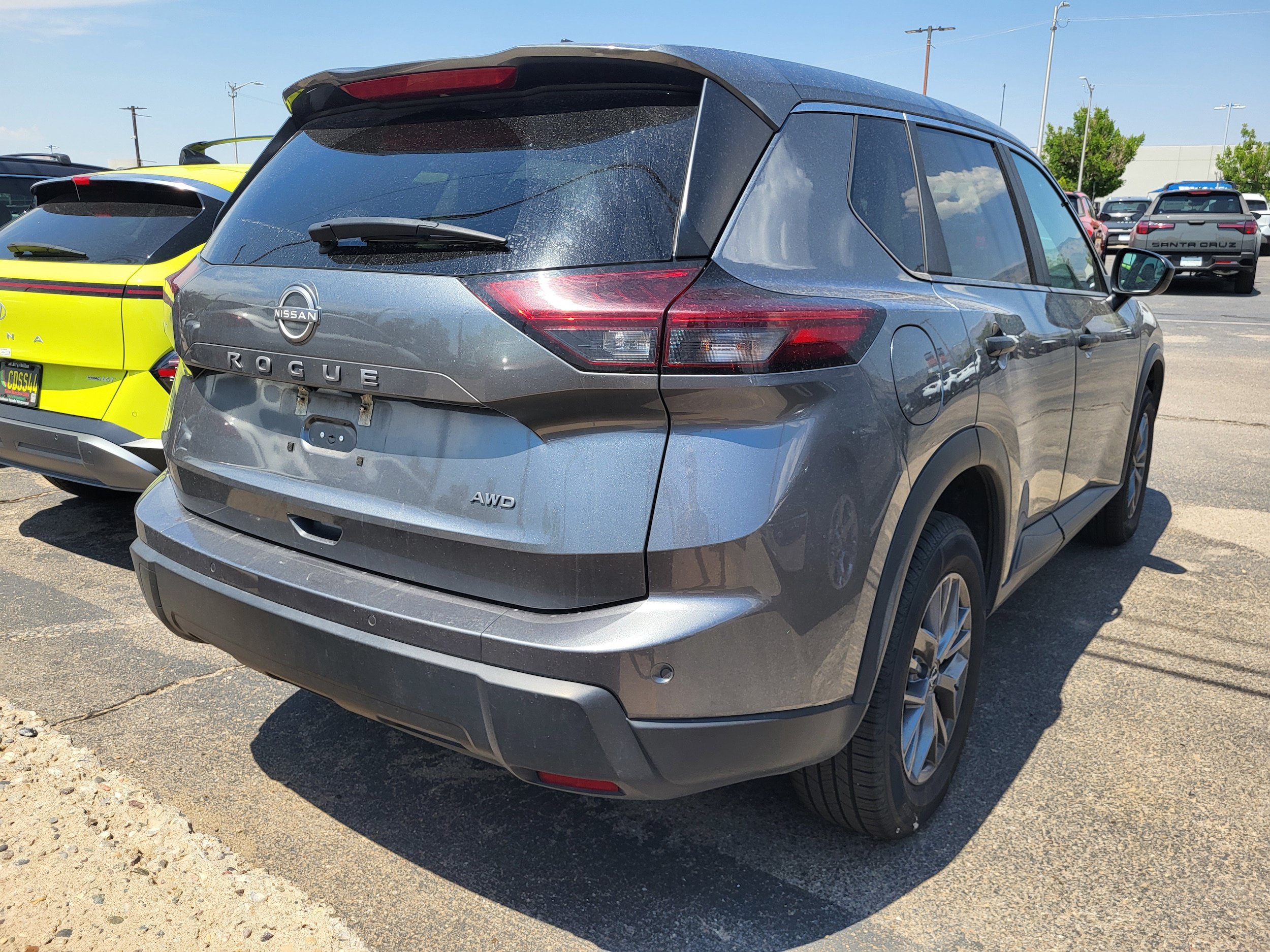 Used 2024 Nissan Rogue S AWD/4WD image 25