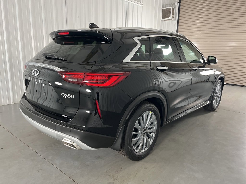 Certified 2025 INFINITI QX50 Luxe image 6