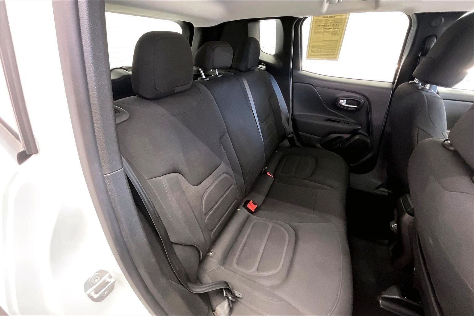 Used 2022 Jeep Renegade Latitude AWD/4WD image 17