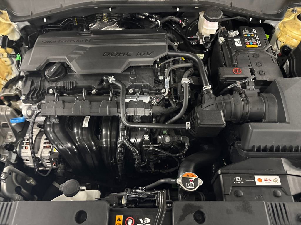 Certified 2025 Hyundai Kona SEL image 13