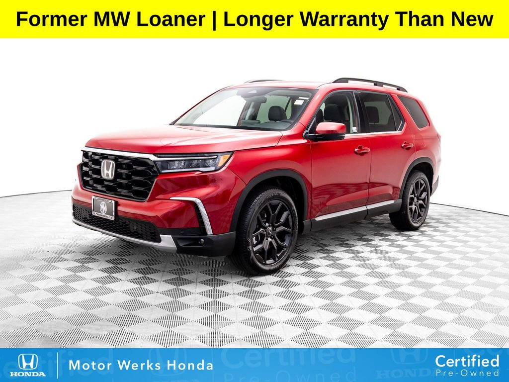 Certified 2025 Honda Pilot Touring image 1