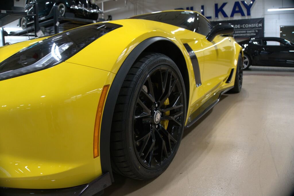 Used 2016 Chevrolet Corvette Z06 w/ 3LZ Preferred Equipment Group image 12