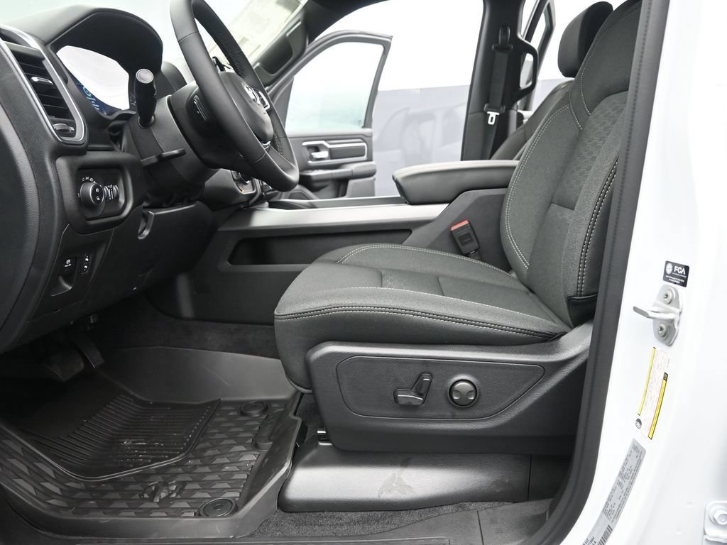 New 2026 RAM 1500 Big Horn AWD/4WD image 10