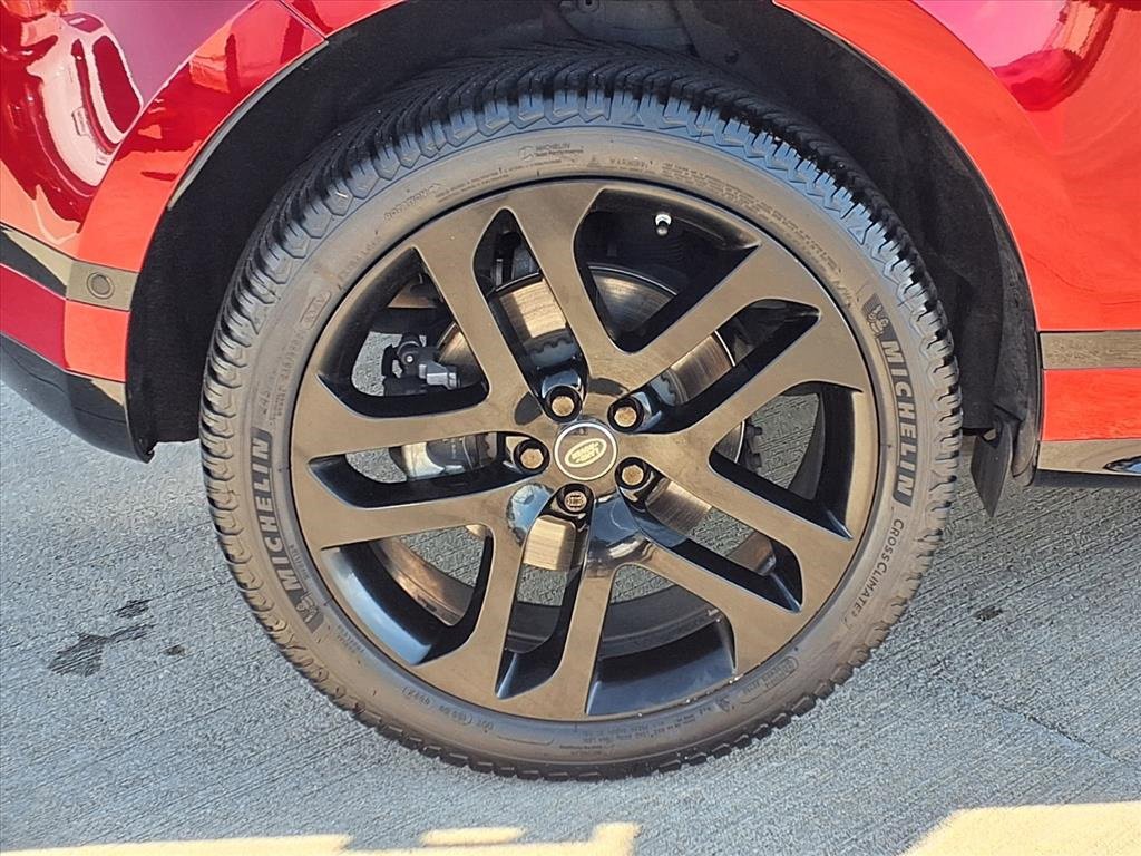 Used 2020 Land Rover Range Rover Evoque R-Dynamic SE image 26