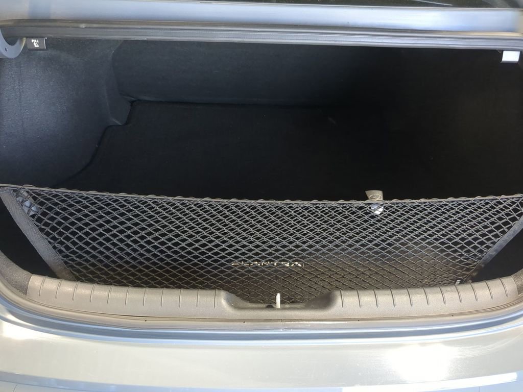 Used 2021 Hyundai Elantra SEL FWD image 35
