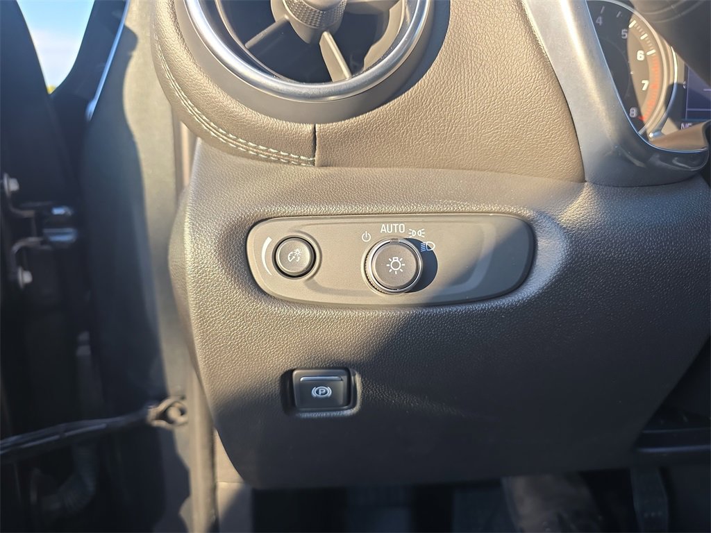 Certified 2020 Chevrolet Blazer LT image 25