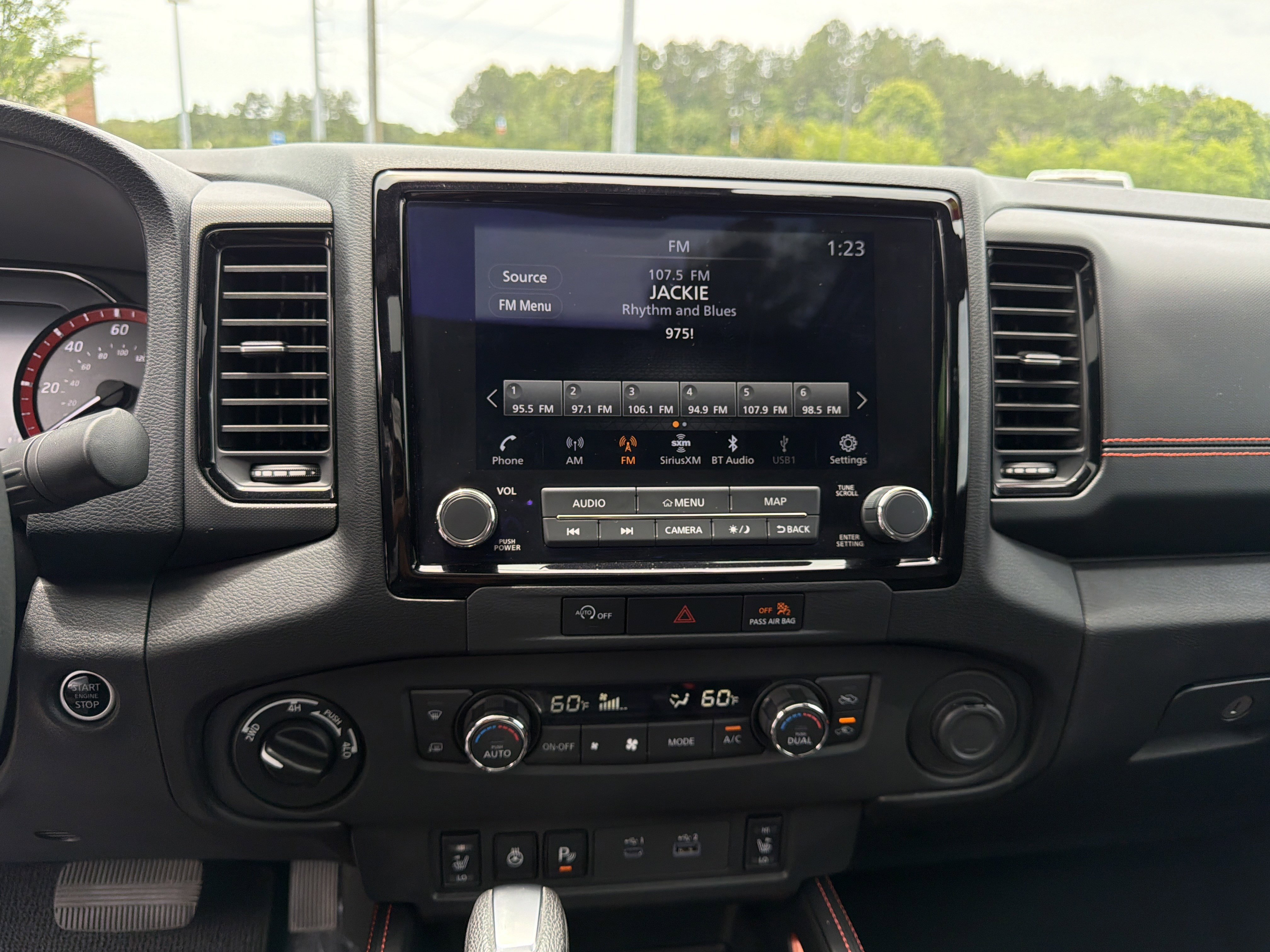 Used 2023 Nissan Frontier PRO-4X w/ Pro-4X Premium Package AWD/4WD image 26
