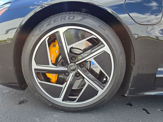 Used 2024 Audi RS e-tron GT w/ Carbon Performance Package AWD/4WD image 15