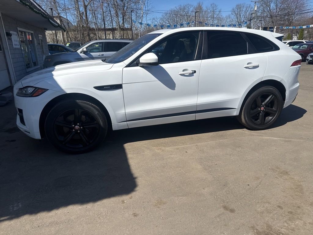 Used 2017 Jaguar F-PACE R-Sport image 21