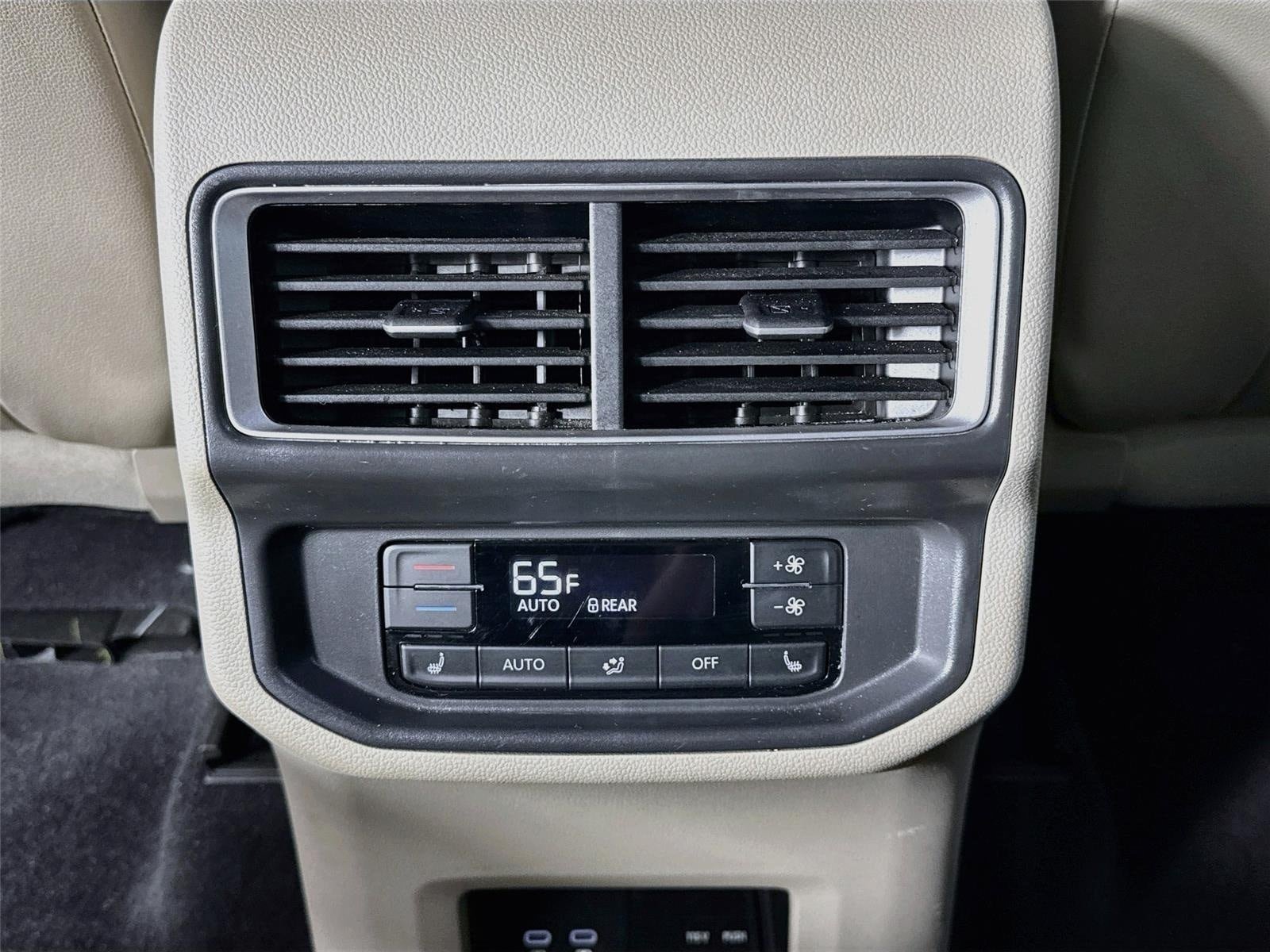 Used 2024 Volkswagen Atlas SEL Premium R-Line AWD/4WD image 26