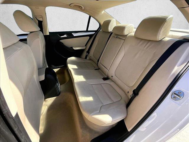 Used 2013 Volkswagen Jetta SE image 27