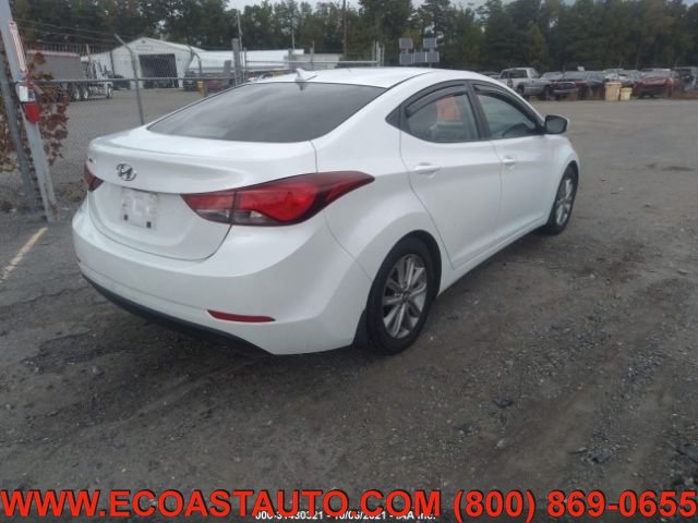 Used 2016 Hyundai Elantra SE w/ Option Group 02 FWD image 4