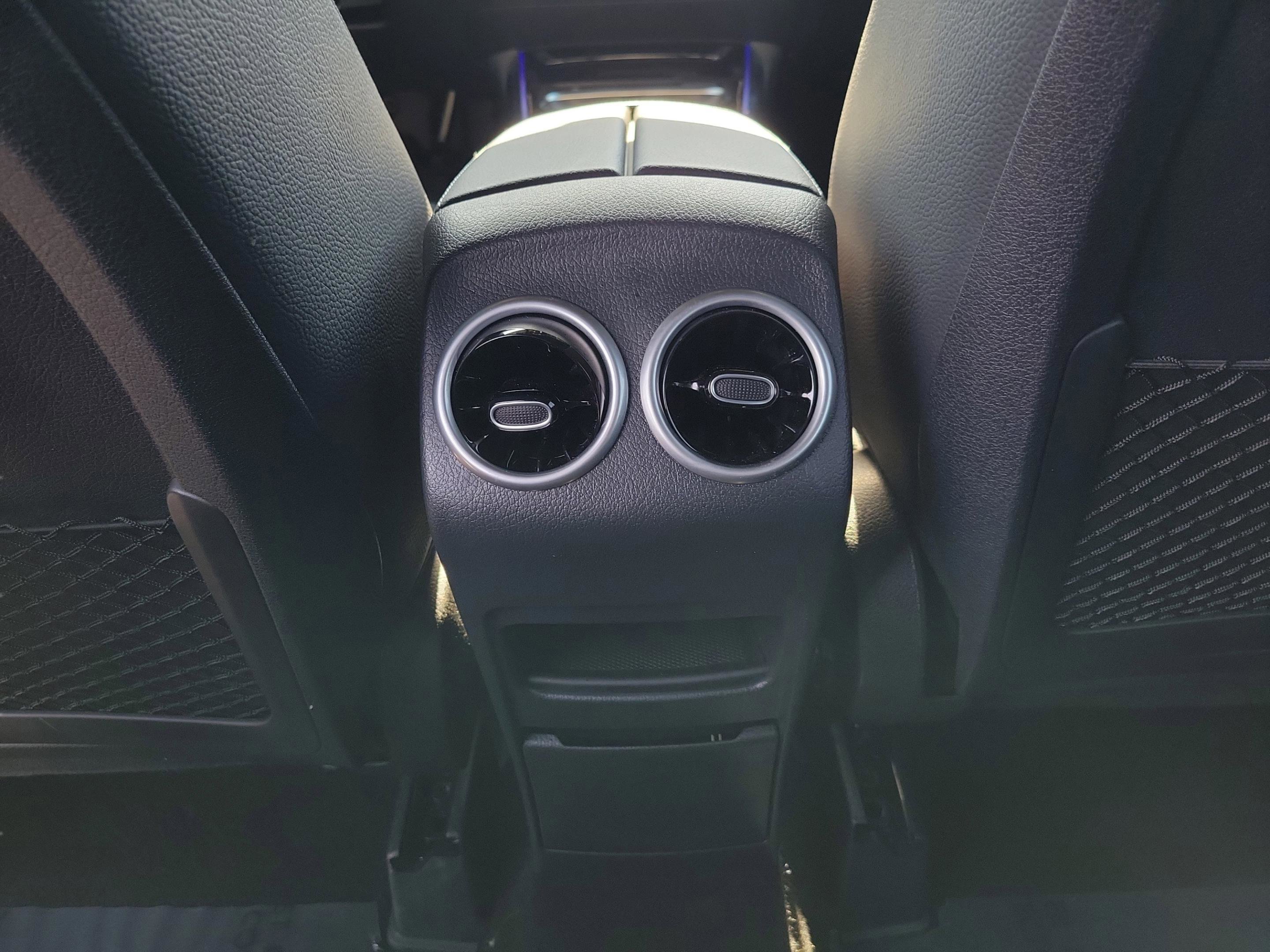 Certified 2025 Mercedes-Benz GLB 250 image 8