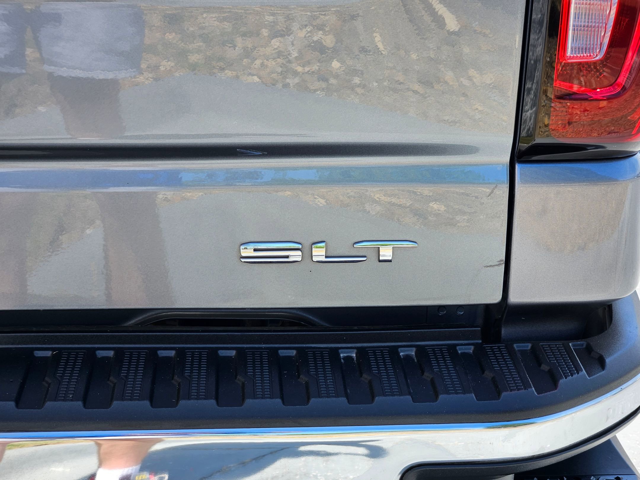 Used 2021 GMC Sierra 1500 SLT image 29