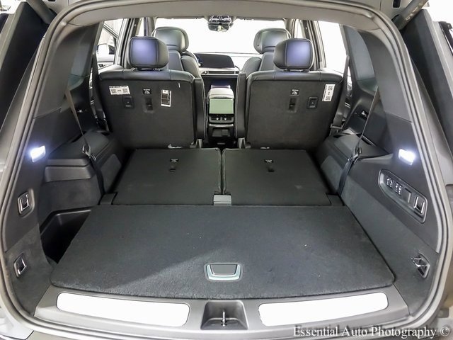 New 2026 Cadillac Vistiq Sport w/ LPO, Floor Liner Package image 20