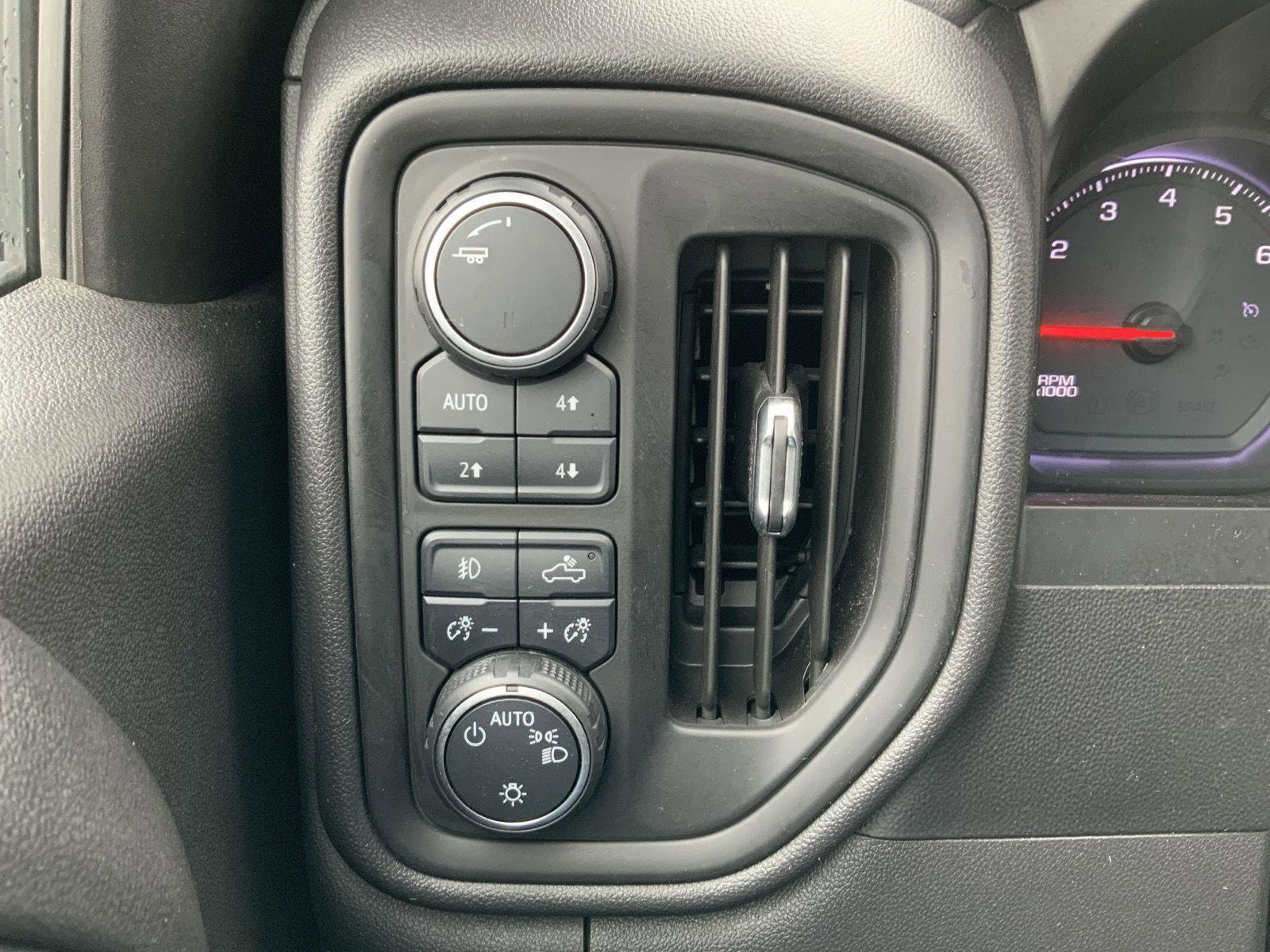 Used 2019 Chevrolet Silverado 1500 Custom Trail Boss w/ Custom Convenience Package image 28