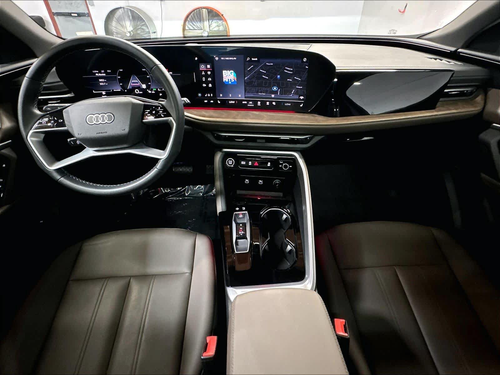 Certified 2025 Audi Q5 Premium AWD/4WD image 16