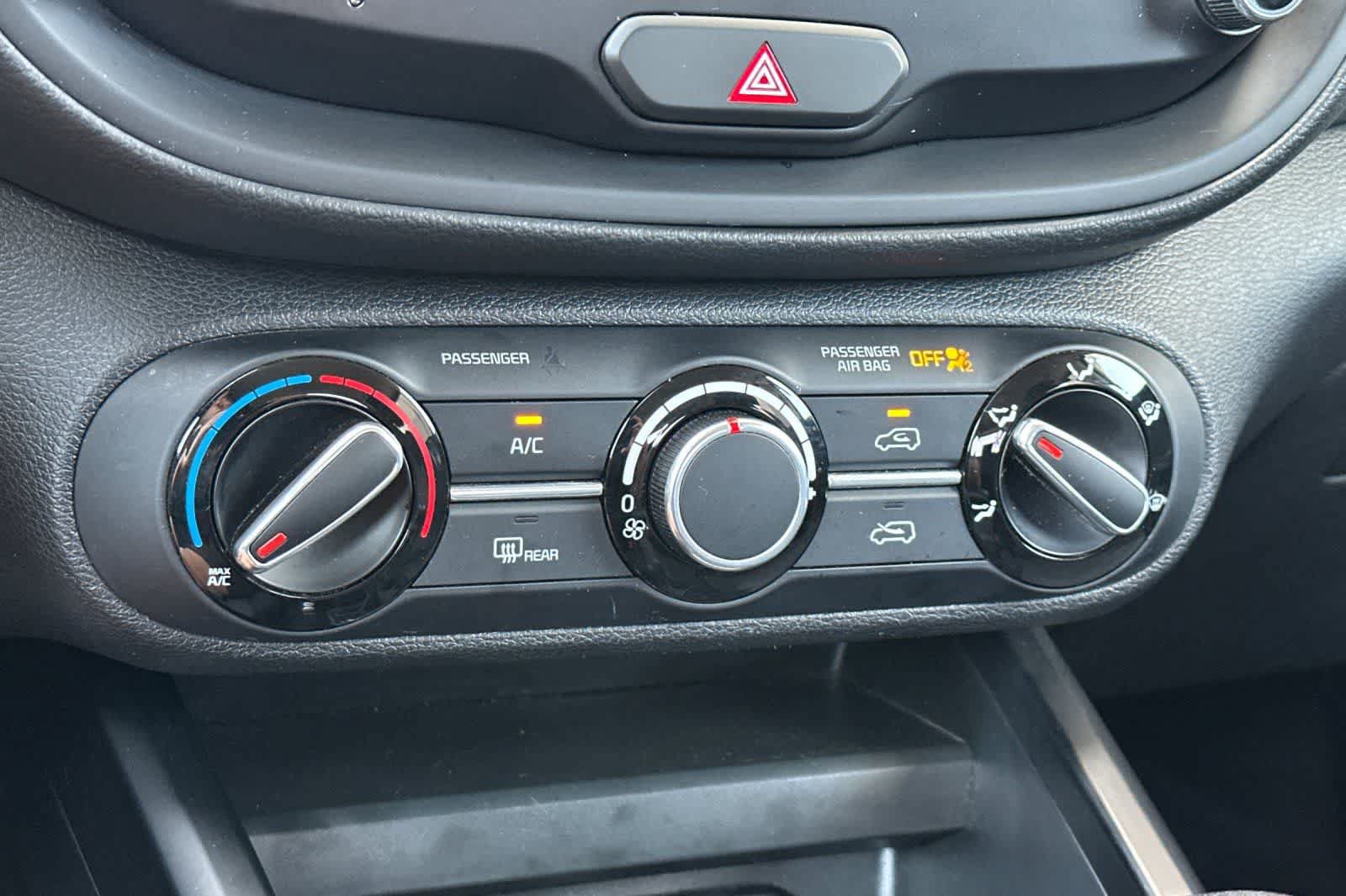 Used 2023 Kia Soul LX w/ Option Group 015 FWD image 21